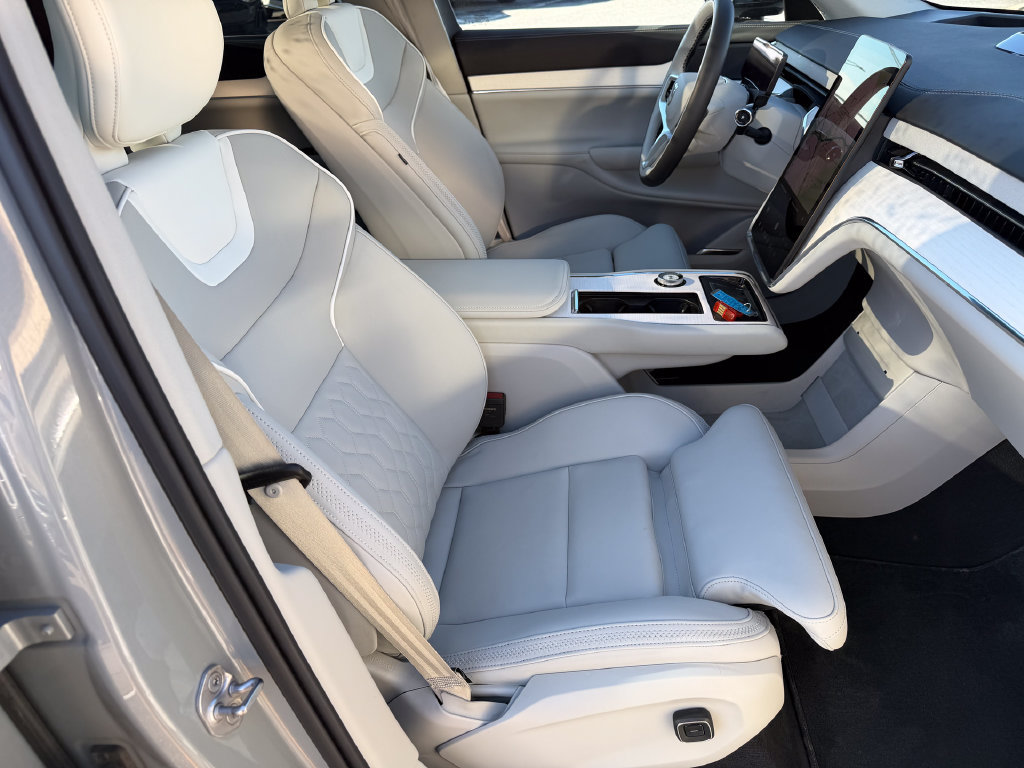 Certified 2025 Volvo EX90 Ultra AWD/4WD image 15