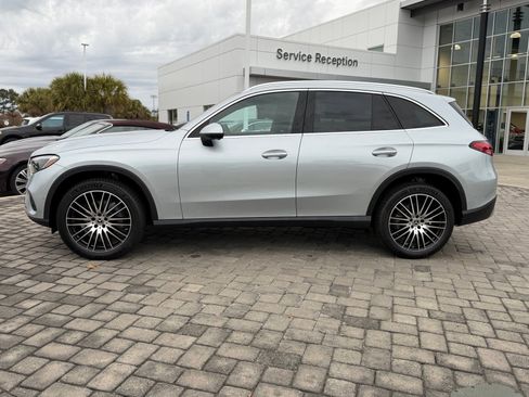 New 2026 Mercedes-Benz GLC 300 image 12