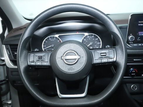 Used 2023 Nissan Rogue SV image 21