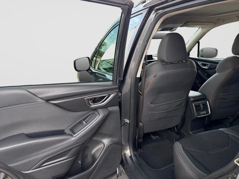 Used 2020 Subaru Forester Premium AWD/4WD image 14