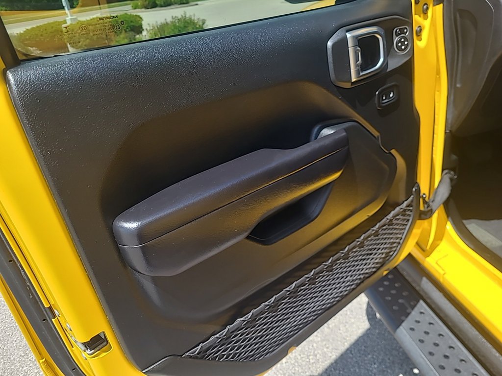 Used 2021 Jeep Wrangler Unlimited Rubicon AWD/4WD image 11