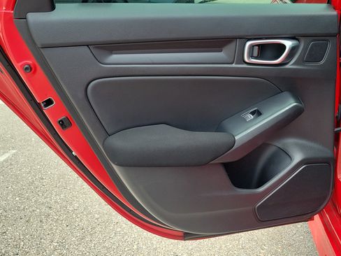 Used 2023 Honda Civic Sport image 13