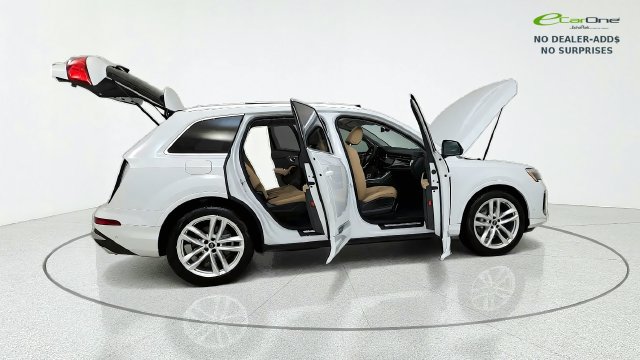 Used 2025 Audi Q7 3.0T Premium Plus w/ Premium Plus Package AWD/4WD image 20