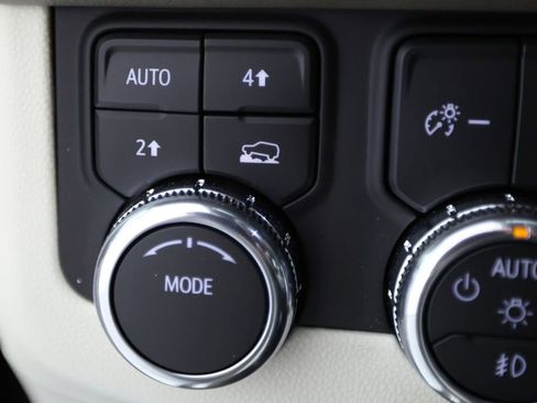 Used 2026 GMC Yukon Denali image 27