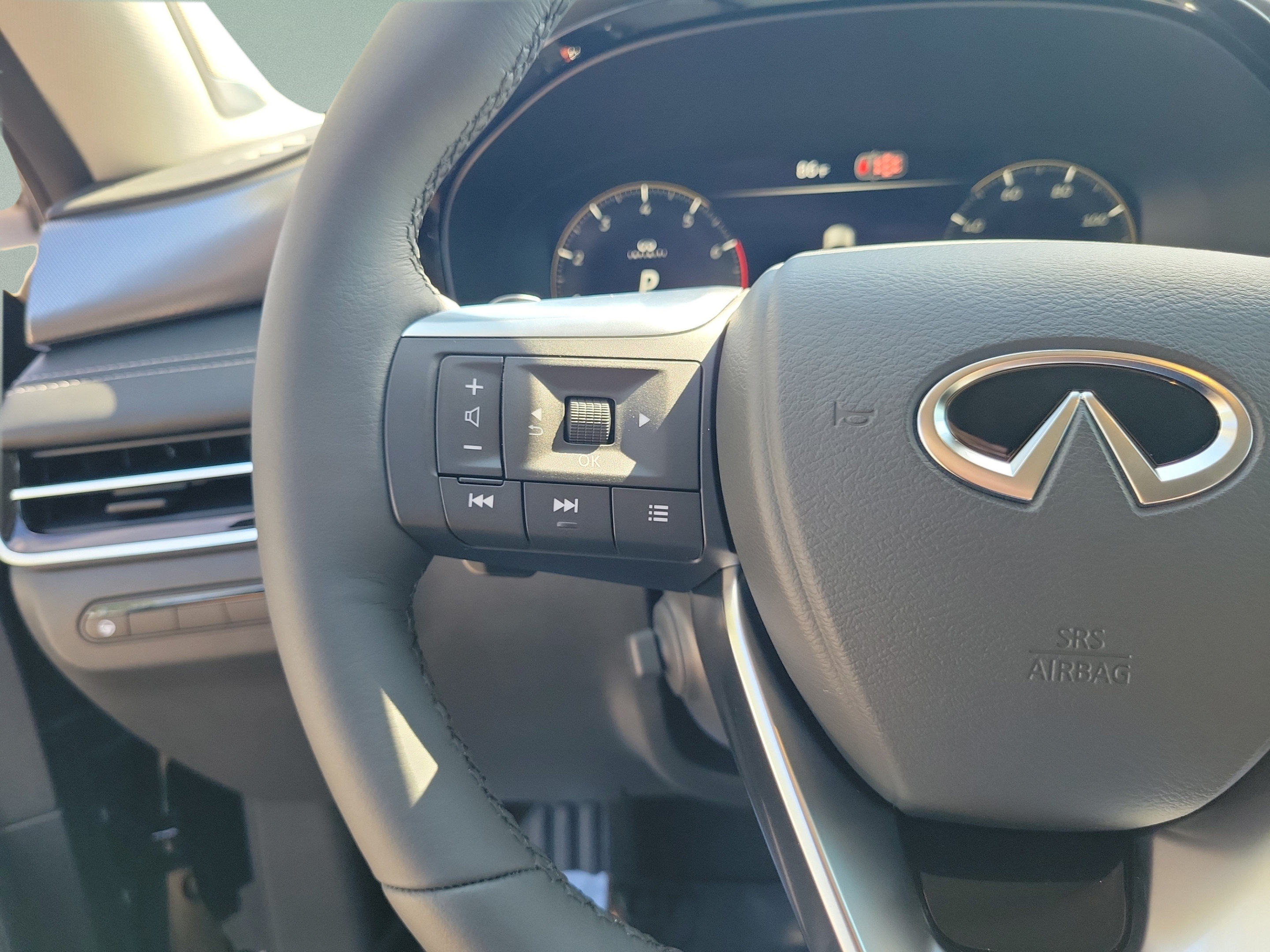 New 2027 INFINITI QX60 Luxe FWD image 10