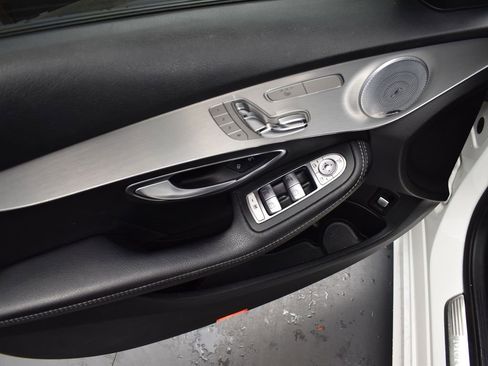 Used 2019 Mercedes-Benz C 300 Sedan image 11