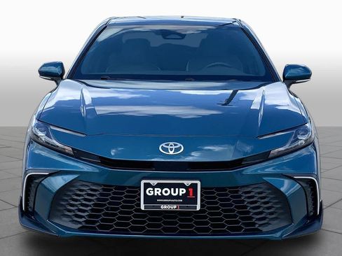 Used 2025 Toyota Camry SE FWD image 7