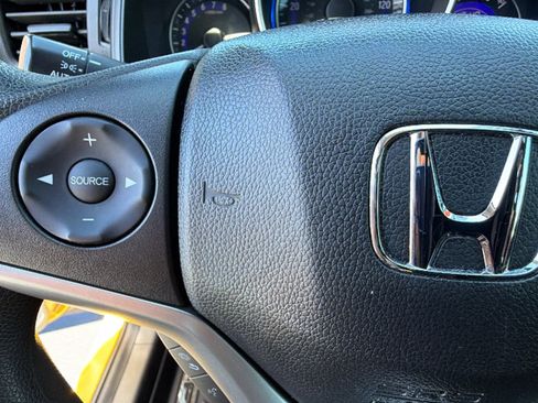 Used 2019 Honda Fit LX image 19