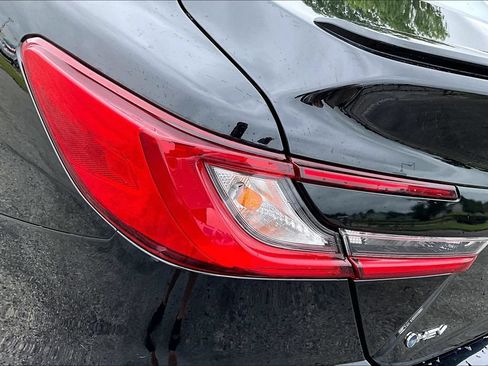 Used 2025 Toyota Camry SE FWD image 27