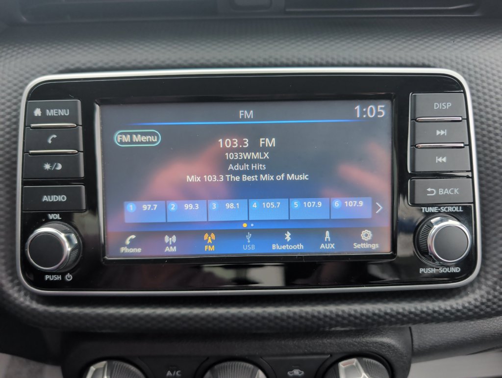 Used 2022 Nissan Kicks S FWD image 13