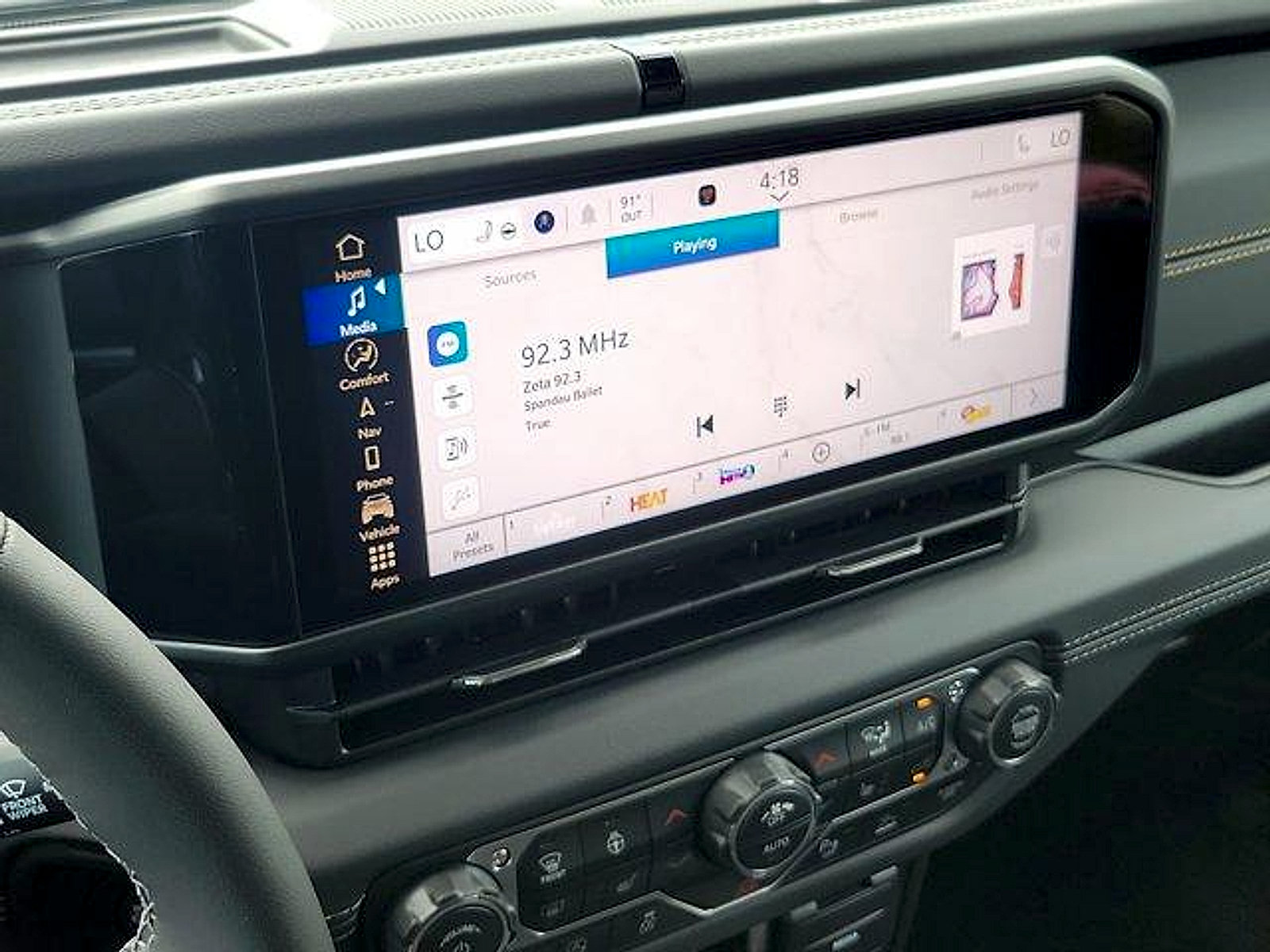 New 2026 Jeep Wrangler Unlimited Sahara AWD/4WD image 10