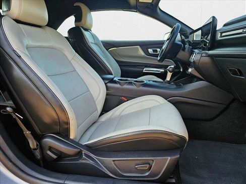 Used 2024 Ford Mustang Premium image 21