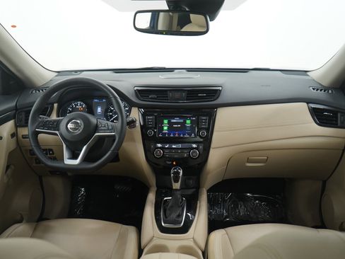 Used 2020 Nissan Rogue SL w/ Premium Package image 13