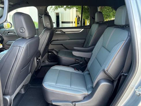 New 2026 GMC Acadia AT4 w/ Super Cruise Package AWD/4WD image 38