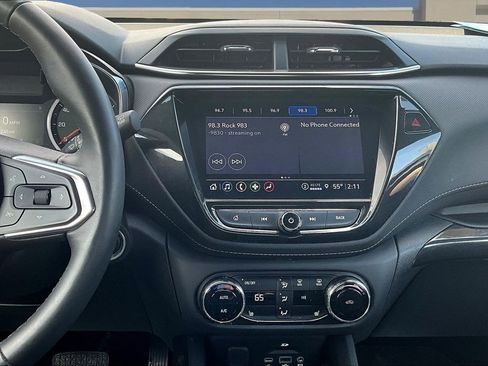 Used 2022 Chevrolet TrailBlazer ACTIV w/ Technology Package image 11