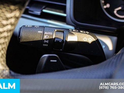 Used 2025 Mitsubishi Outlander SE image 31