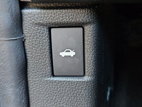 Used 2024 Honda Accord LX image 25