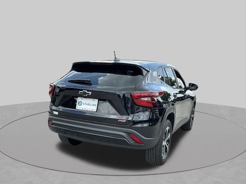 Used 2024 Chevrolet Trax RS FWD image 15