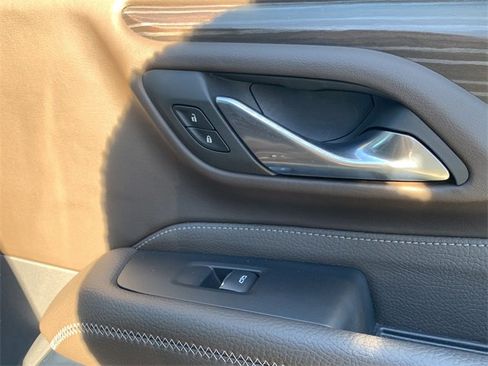 Used 2023 GMC Yukon Denali image 39