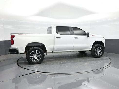 Used 2020 Chevrolet Silverado 1500 LT Trail Boss w/ Convenience Package AWD/4WD image 9