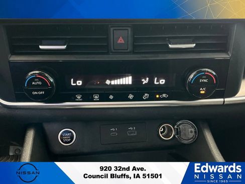 Used 2023 Nissan Rogue SV AWD/4WD image 24