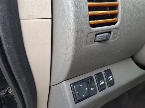 Used 2021 Nissan Frontier SV w/ Midnight Edition Floor Mats image 19