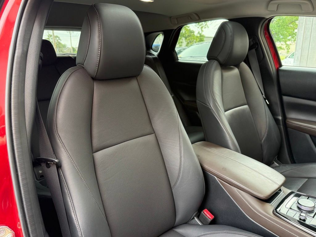 Used 2022 MAZDA CX-30 AWD 2.5 S w/ Premium Package image 18