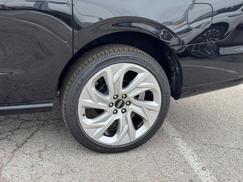 New 2025 Lincoln Navigator L Reserve image 9