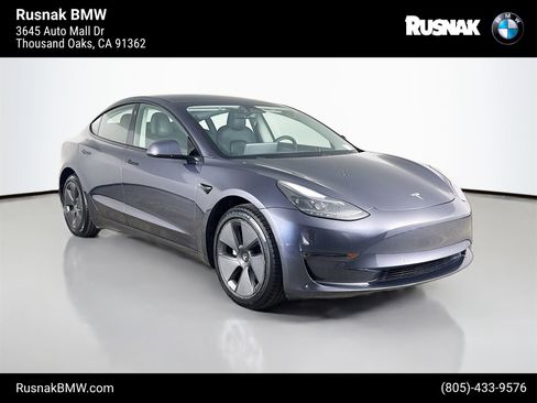 Used 2021 Tesla Model 3 Standard Range Plus image 1