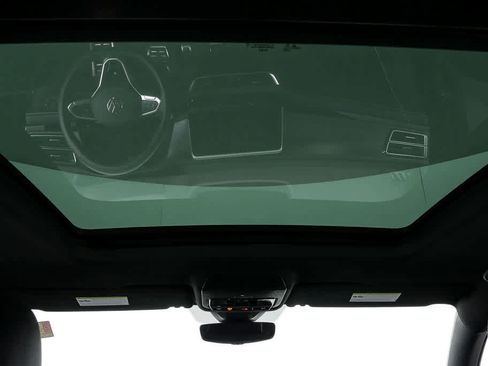 Certified 2025 Volkswagen Atlas Cross Sport SEL R-Line AWD/4WD image 22