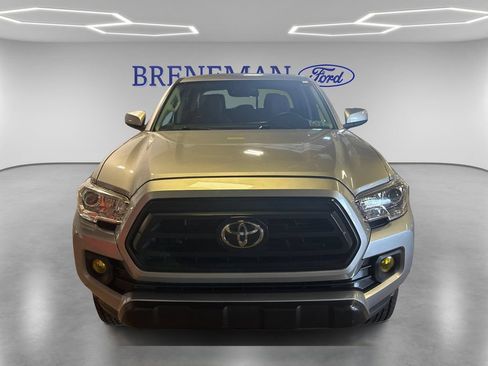 Used 2020 Toyota Tacoma SR AWD/4WD image 2