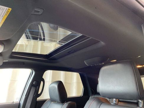 Used 2025 Dodge Durango R/T AWD/4WD image 4