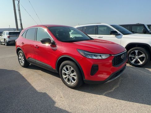 Used 2024 Ford Escape Active FWD image 2