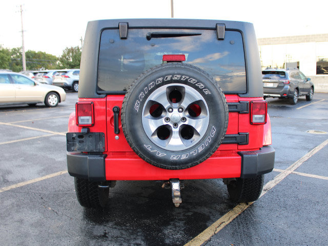 Used 2017 Jeep Wrangler Unlimited Sahara w/ Connectivity Group AWD/4WD image 6