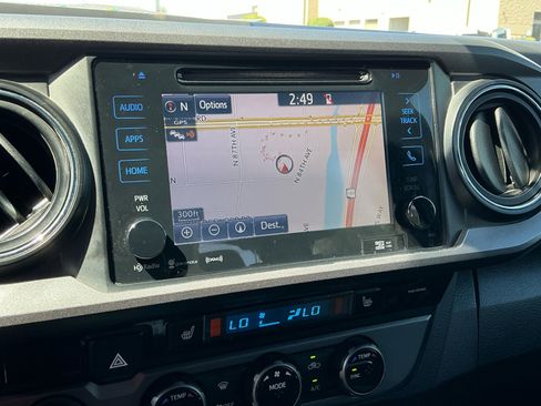 Used 2018 Toyota Tacoma TRD Pro AWD/4WD image 28