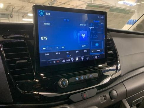 Used 2024 Ford Transit 350 XLT image 15