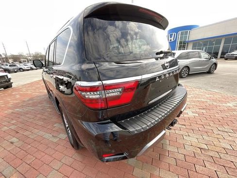 Used 2023 Nissan Armada SL w/ Captain's Chairs Package AWD/4WD image 31