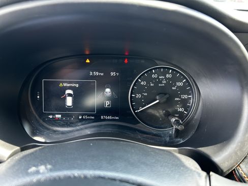 Used 2024 Nissan Kicks SR w/ SR Premium Package FWD image 9