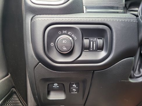 Used 2022 RAM 1500 Limited w/ Body Color Bumper Group AWD/4WD image 30