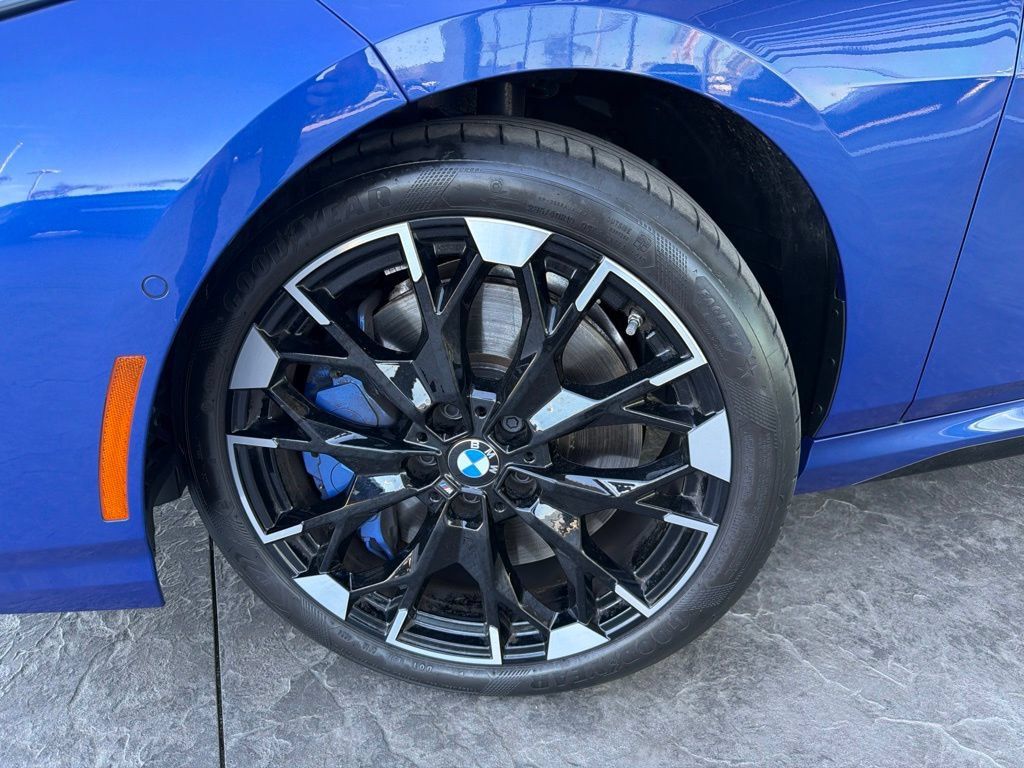 Used 2025 BMW M235i xDrive AWD/4WD image 5