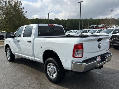 Used 2024 RAM 3500 Tradesman w/ Chrome Appearance Group image 5