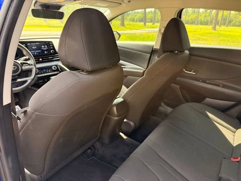 Used 2021 Hyundai Elantra SEL FWD image 25