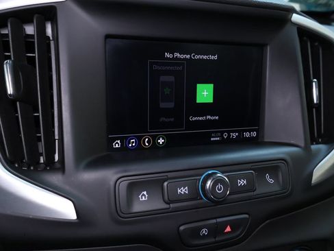 Used 2024 GMC Terrain SLE image 30