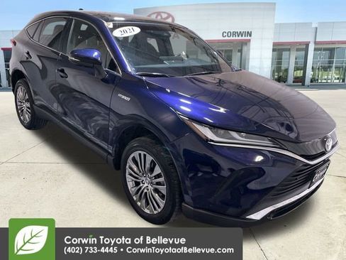 Used 2021 Toyota Venza Limited image 2