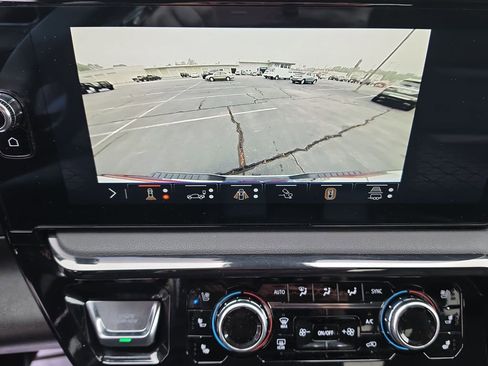 Certified 2024 GMC Sierra 2500 AT4 w/ AT4 Premium Plus Package AWD/4WD image 23