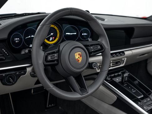 Certified 2021 Porsche 911 Targa 4S AWD/4WD image 19