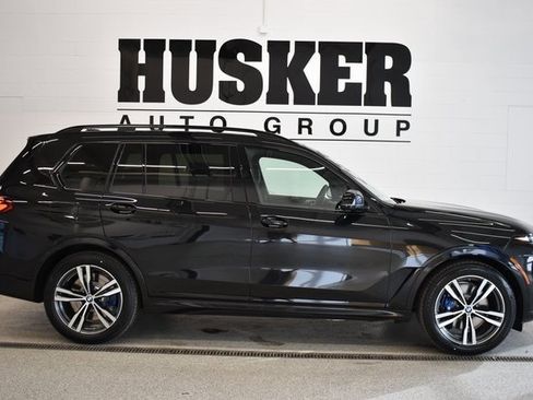 New 2026 BMW X7 M60i image 2