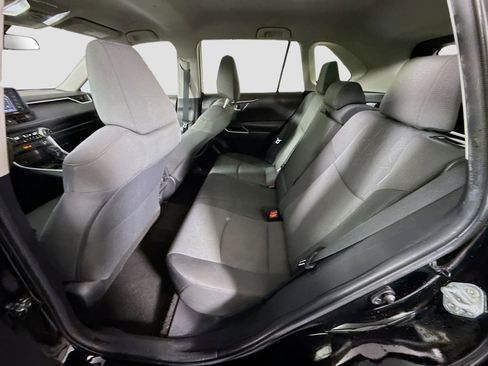 Used 2021 Toyota RAV4 XLE FWD image 25