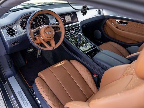 Used 2023 Bentley Continental GT Azure AWD/4WD image 28