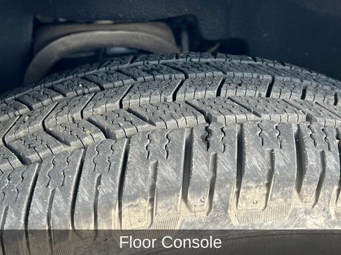 Used 2018 Chevrolet Tahoe LT RWD image 24